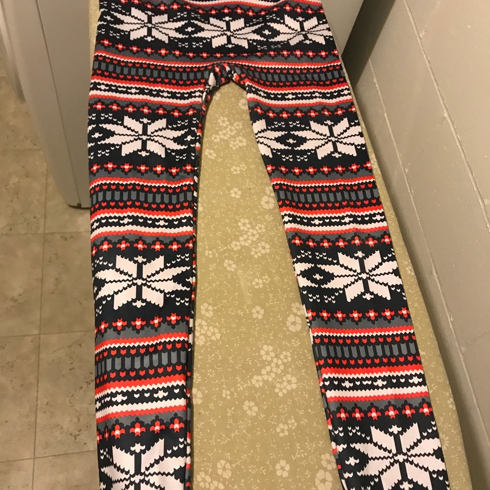 LEGGINGS BUNDLE! See pics! :)